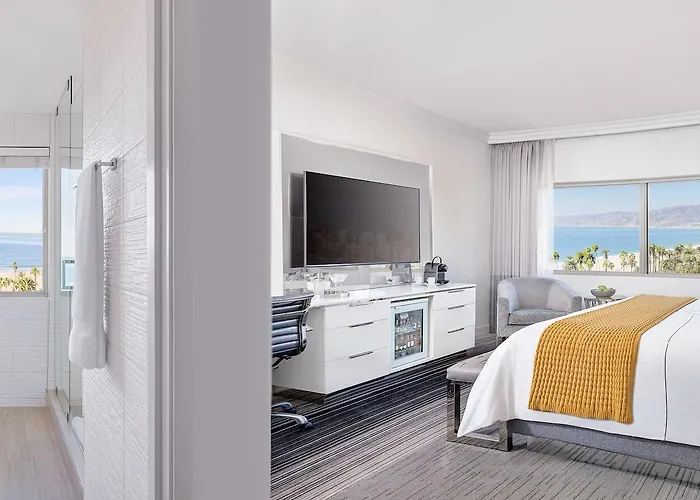 Panoramic King Room